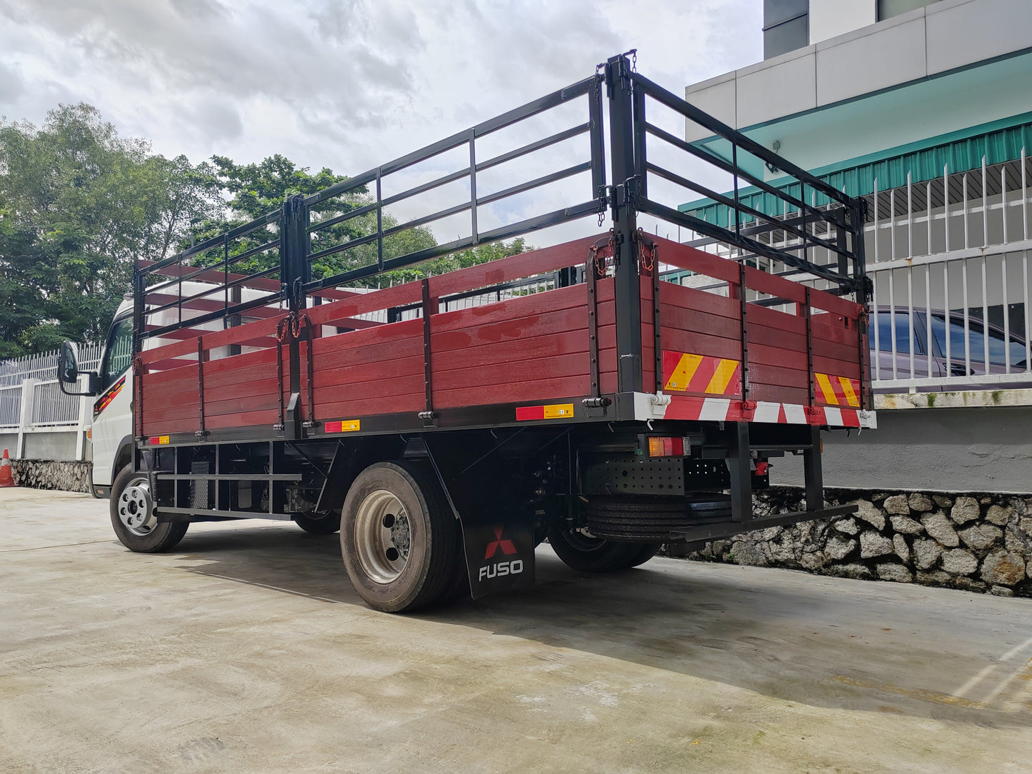 2025 Mitsubishi FUSO TF Canter 150ER Wooden Cargo